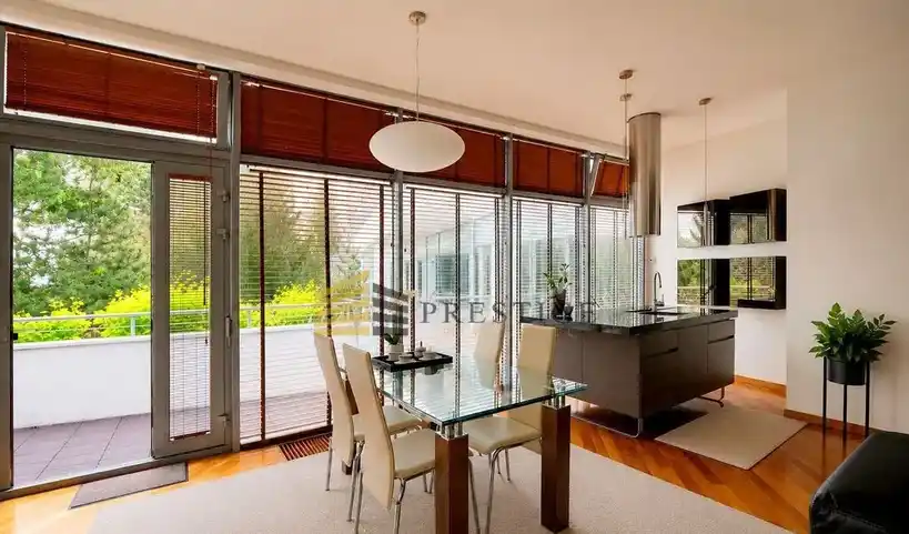 Apartment with Green Terrace& Pool& Gym& Consierge