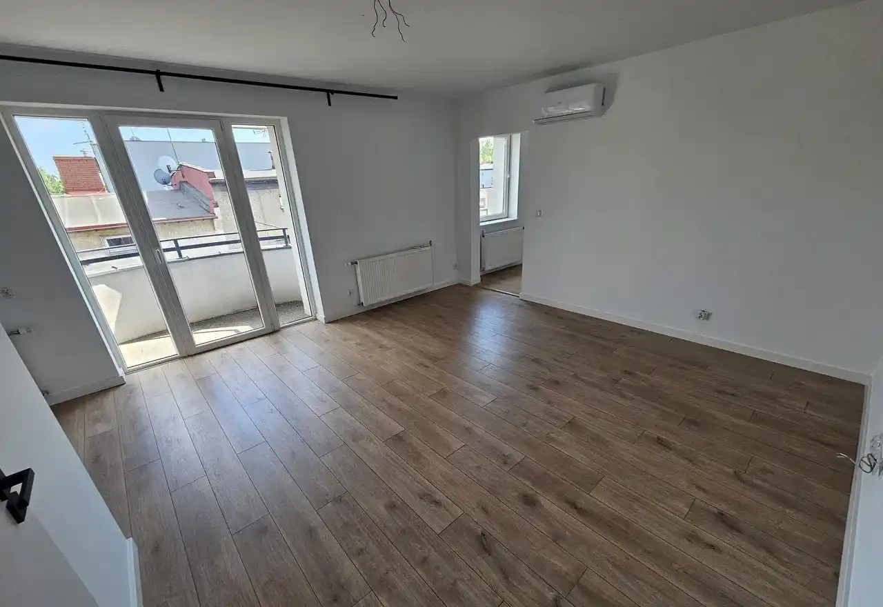 Przestronne mieszkanie z prywatnym miejscem w Centrum Piekar Śląskich - zdjęcie 7
