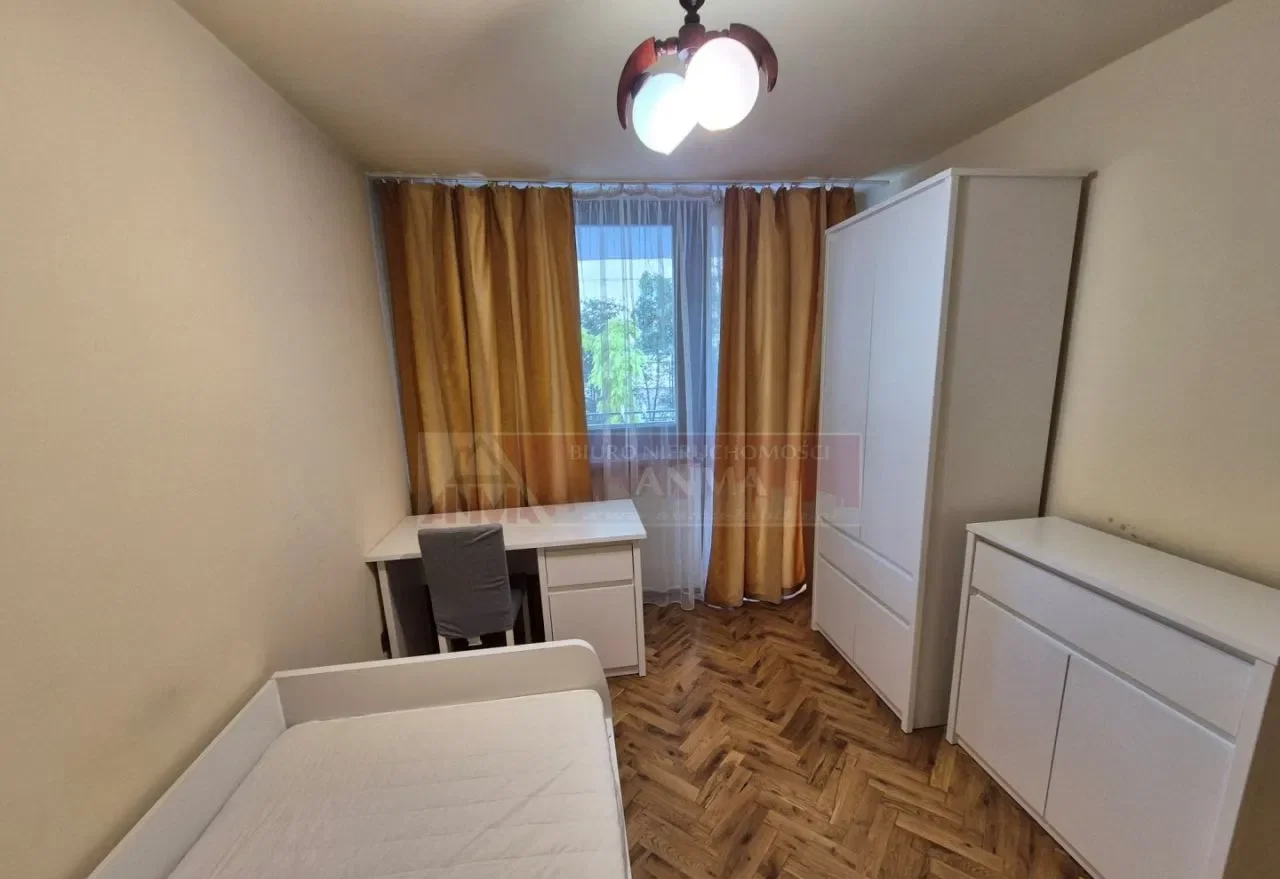 Pokój w 4-pokojowym mieszkaniu studenckim Centrum
