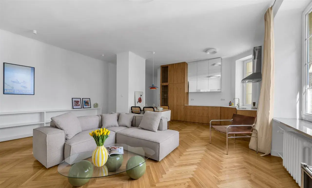 Apartament 91 m2 w kamienicy, z balkonem i klimatyzacją
