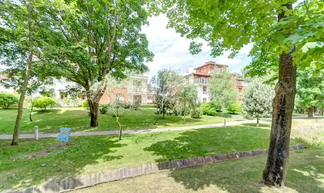 2 sypialnie, 2 łazienki, 2 tarasy. Plaza 50 m. - zdjęcie 7