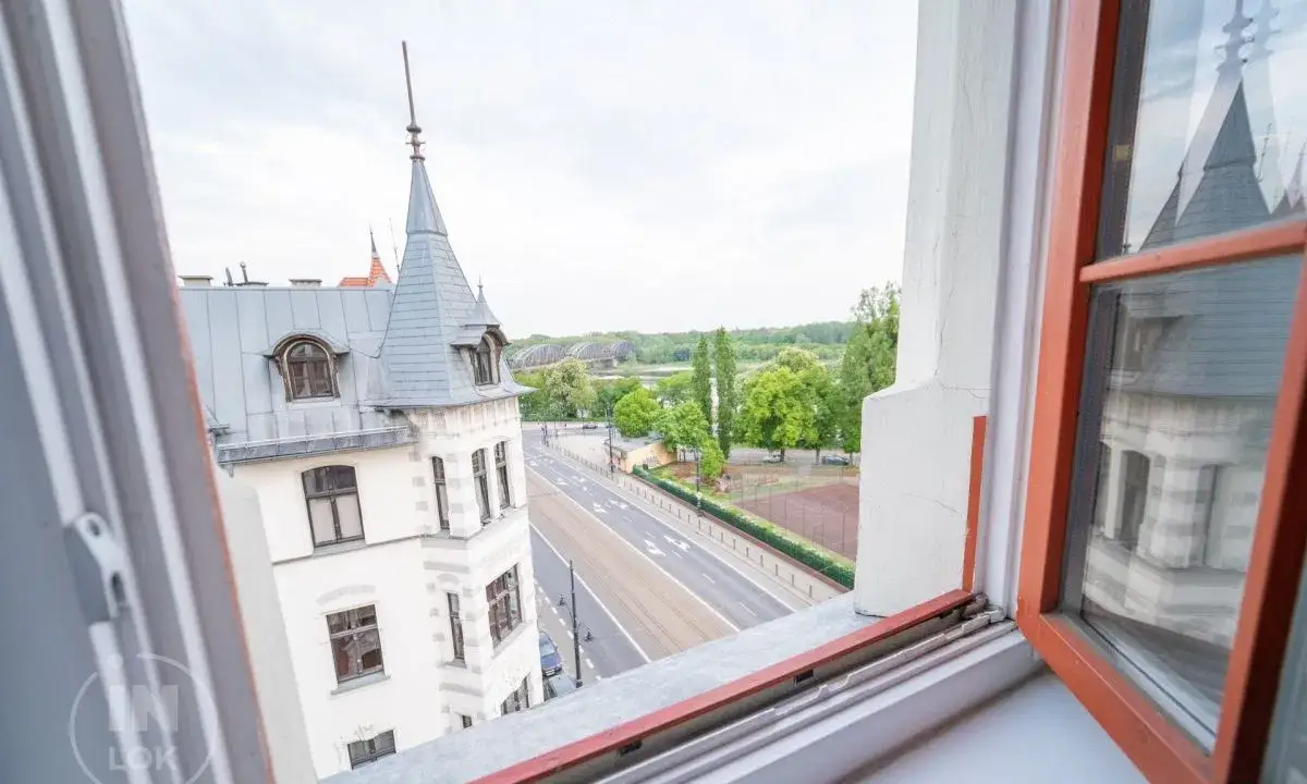 Mieszkanie z widokiem na Wisłę w odrestaurowanej kamienicy - zdjęcie 10
