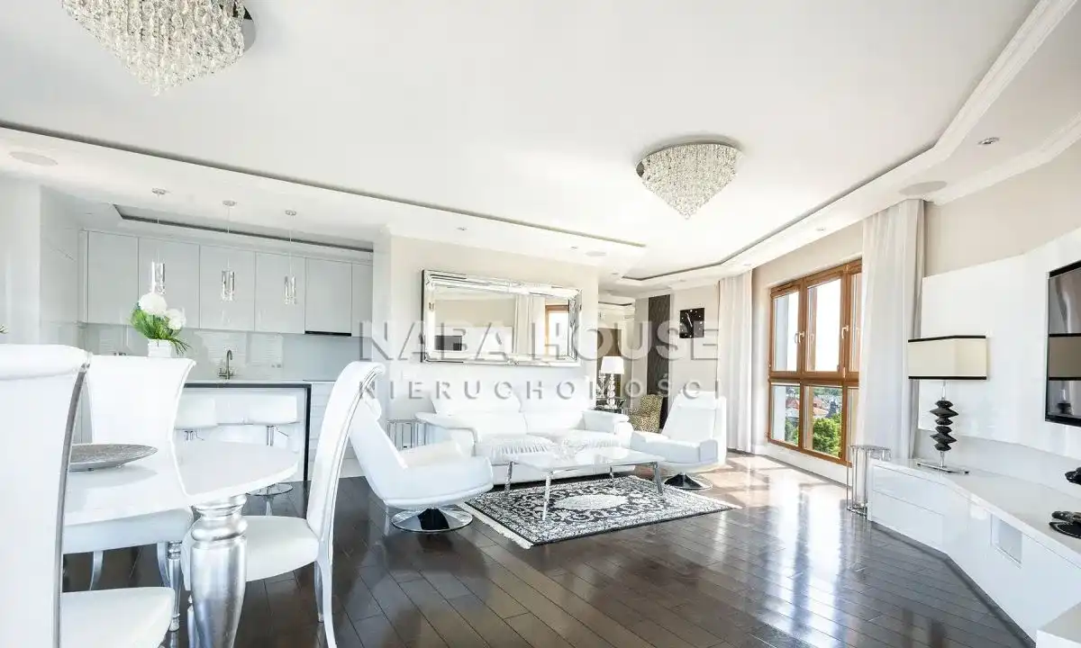 Przestronny Apartament z pięknym widokiem - zdjęcie 3
