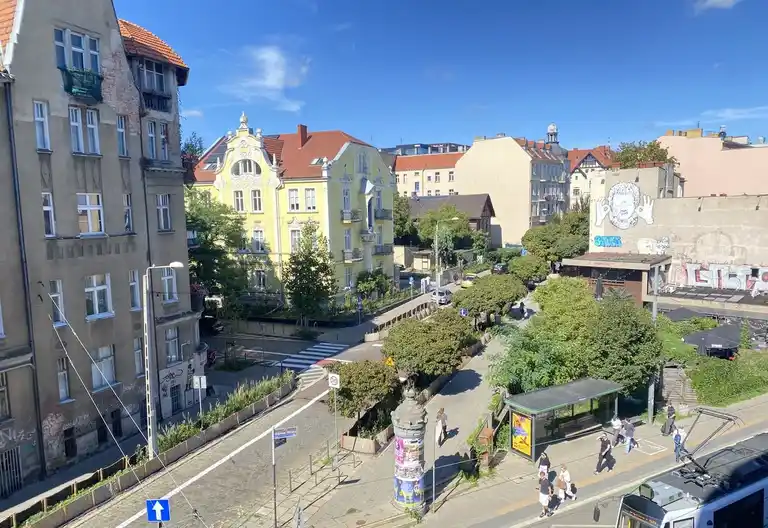 Dwupokojowa kawalerka blisko centrum - zdjęcie 9