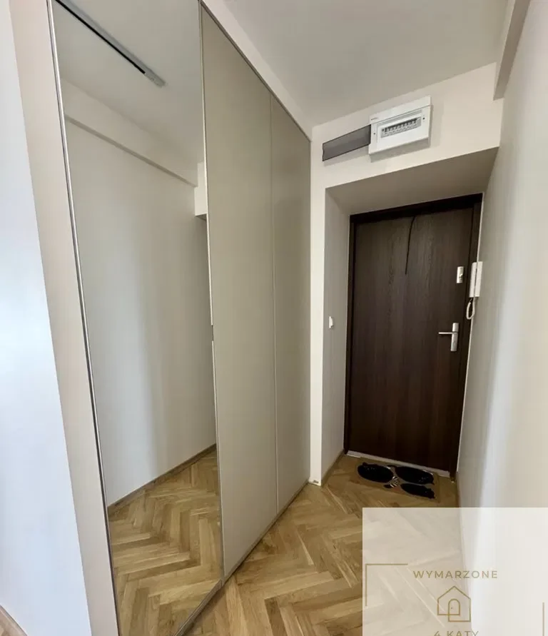 Nowoczesne mieszkanie 45 m² z klimatyzacją, balkonem, garażem i komórką - zdjęcie 8