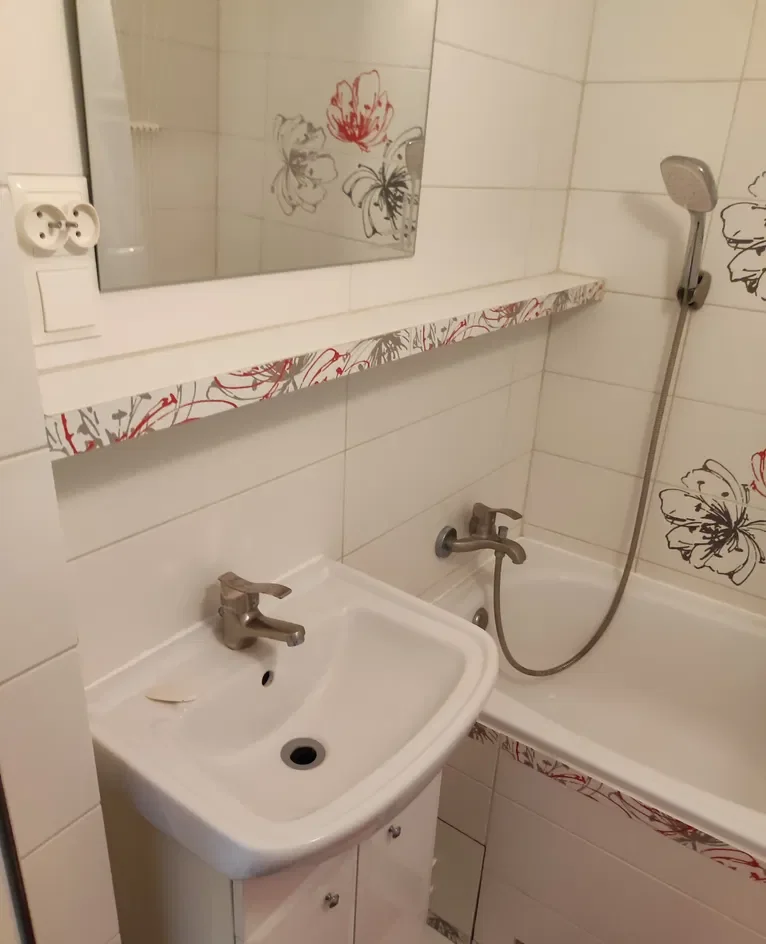 Mieszkanie 1-pokojowe z dużym balkonem i widną kuchnią w Puławach - zdjęcie 4