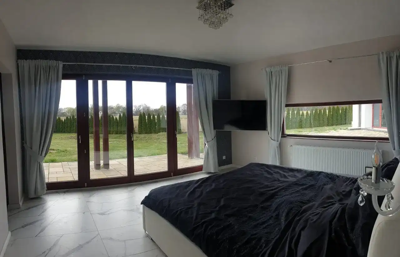 Luksusowy dom 4 sypialnie, 4 łazienki, 4 garderoby, ogród 3000m2, garaż - zdjęcie 7