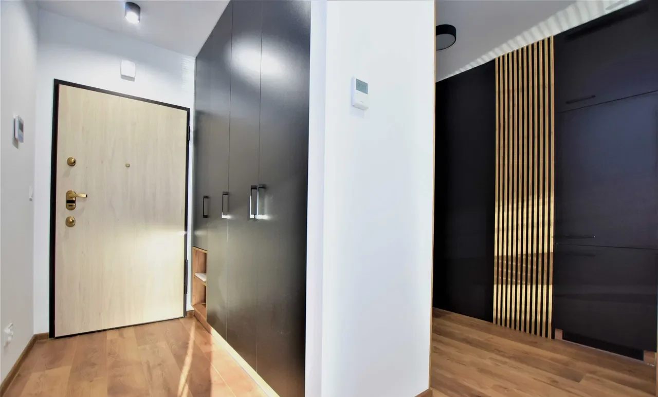 2 pokoje 40 m2 balkon garaż 10 piętro Tarasy nad Zalewem ul. Kwiatkowskiego - zdjęcie 8