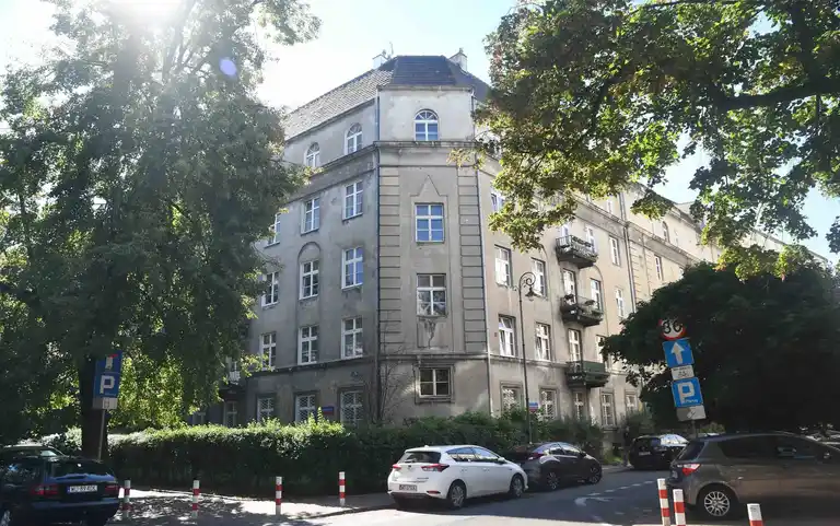 KLIMATYCZNE KAWALERKA W KAMIENICY STARA OCHOTA - zdjęcie 7