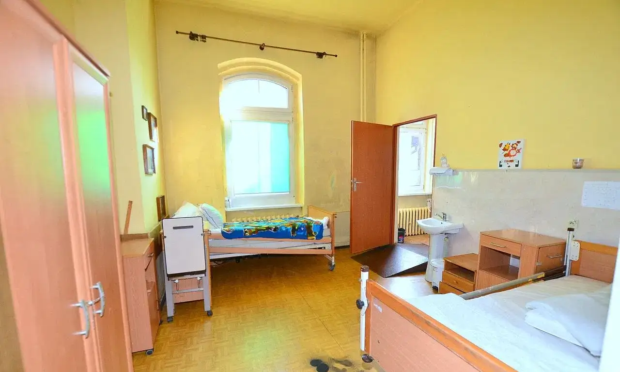 Budynek pod dom opieki, hotel pracowniczy - zdjęcie 9