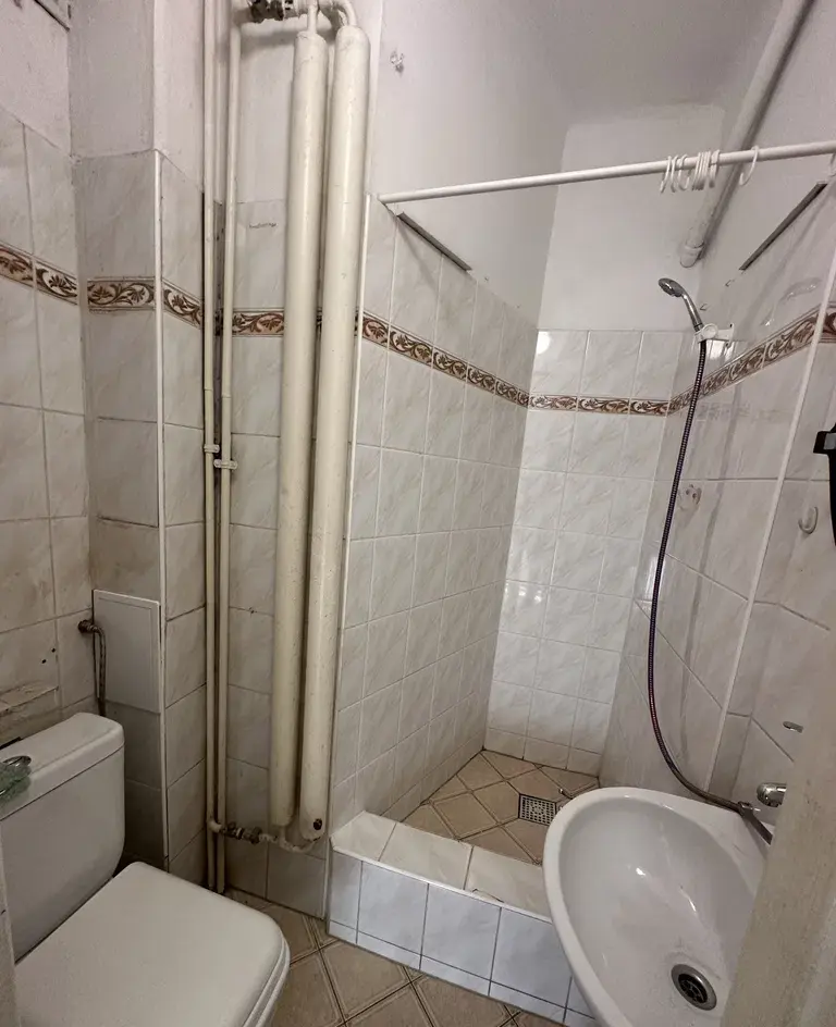 Kawalerka z balkonem w centrum - zdjęcie 7