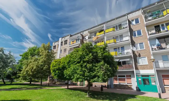 Dwupokojowe mieszkanie z dużym balkonem na osiedlu Stefana Batorego w Poznaniu - zdjęcie 8
