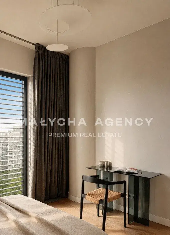 Apartament Cosmopolitan na wynajem w sercu miasta - zdjęcie 3