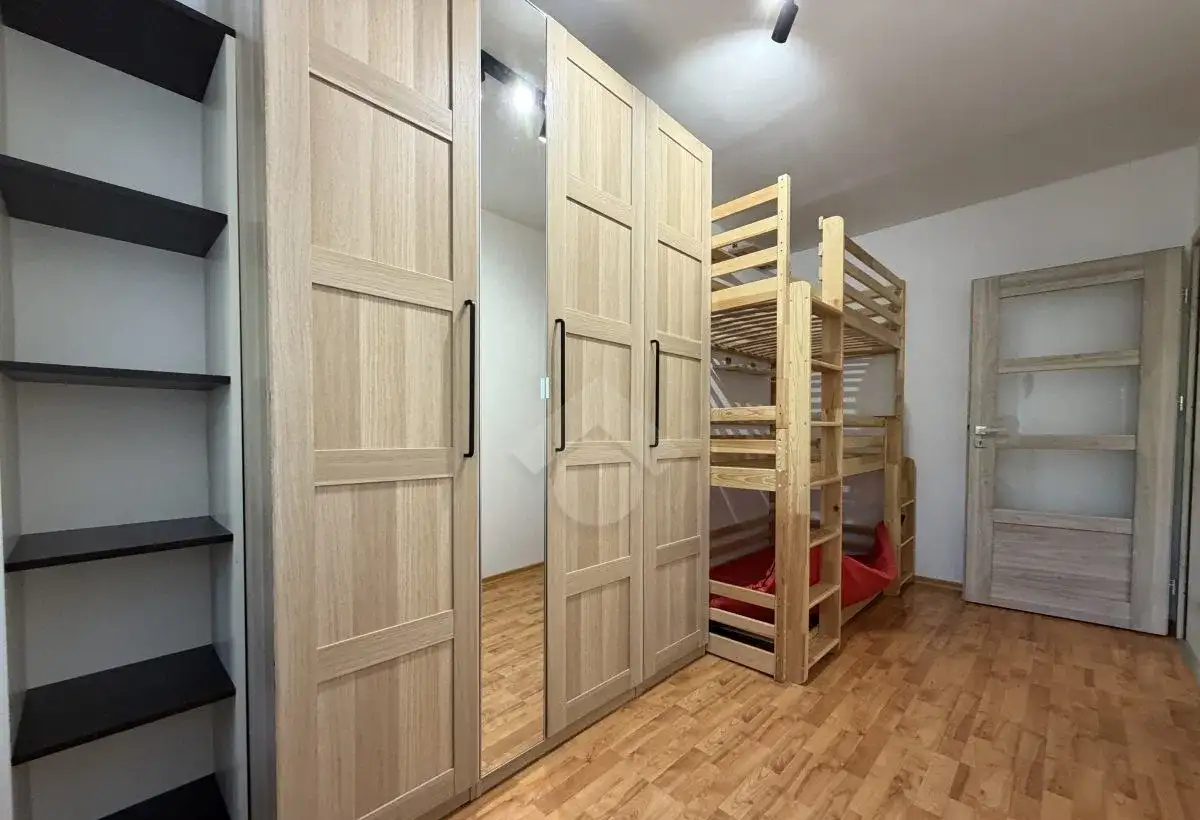 3-pokojowe mieszkanie z loggią w Krakowie - zdjęcie 9
