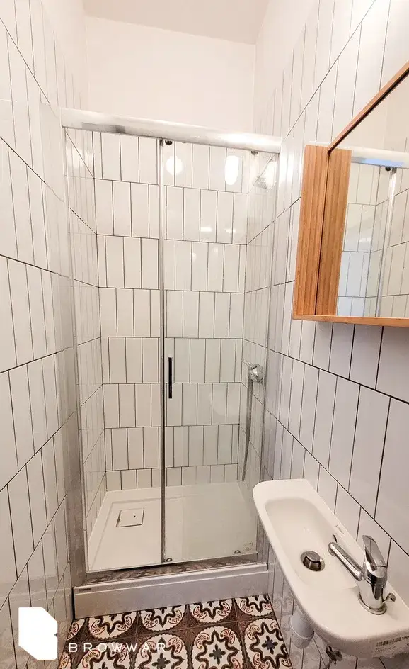 Pokój w kamienicy w centrum Poznania - zdjęcie 6