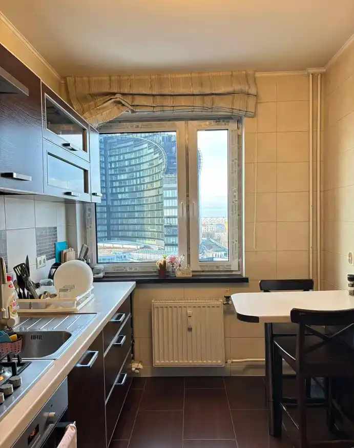 Duża kawalerka 39 m² | Naprzeciwko Sky Tower | 12. piętro | Balkon - zdjęcie 7