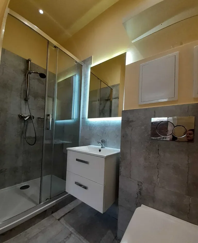 Industrialna kawalerka 24 m² w Łodzi (Śródmieście) - zdjęcie 6