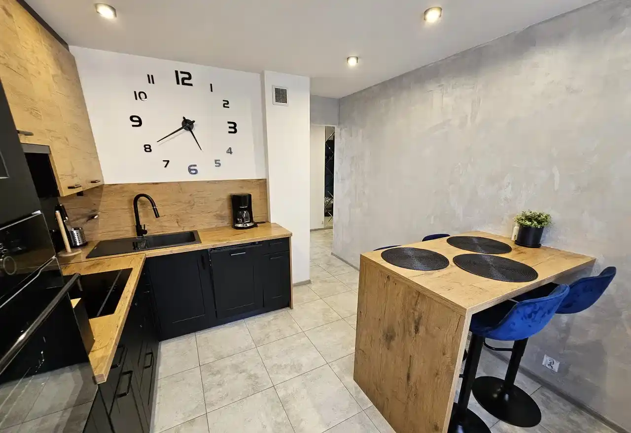 Wynajmę komfortowe mieszkanie 45m2 z balkonem CENTRUM OD ZARAZ - zdjęcie 3