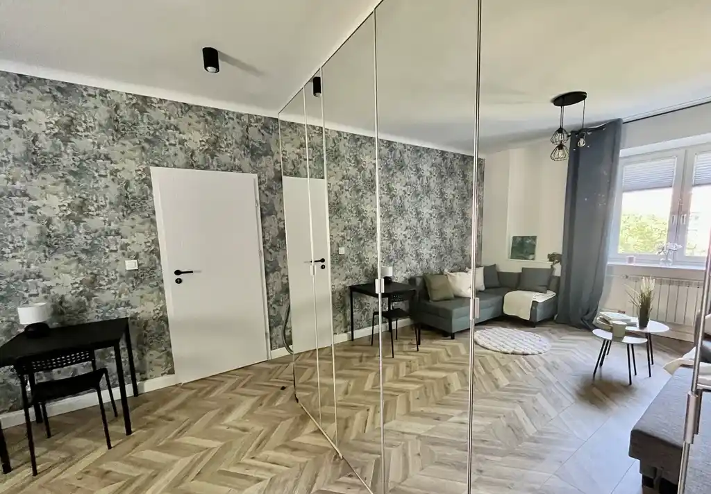 Przestronne mieszkanie 2 pokojowe w bloku z windą - zdjęcie 4