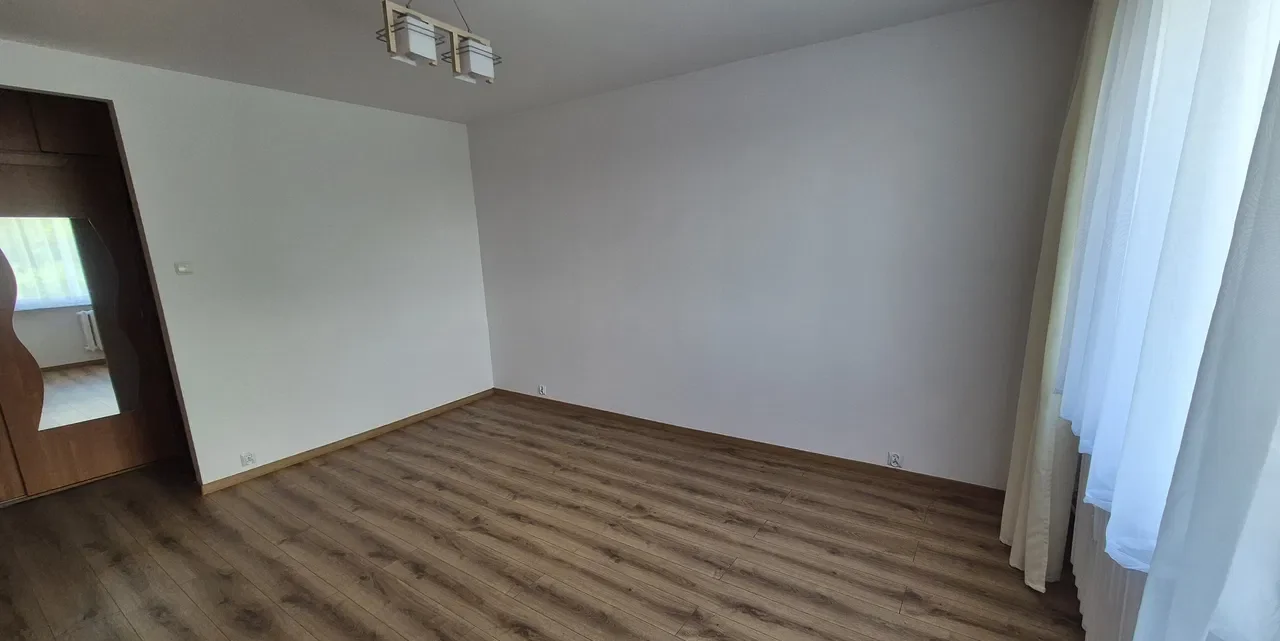 Kawalerka świeżo po remoncie - 32,7 m² Os. Pnioki – Chorzów II - zdjęcie 7