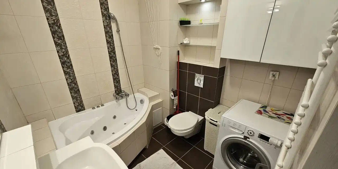 PREMIUM duży pokój! METRO. Tylko 3 pokoje w mieszkaniu! - zdjęcie 4
