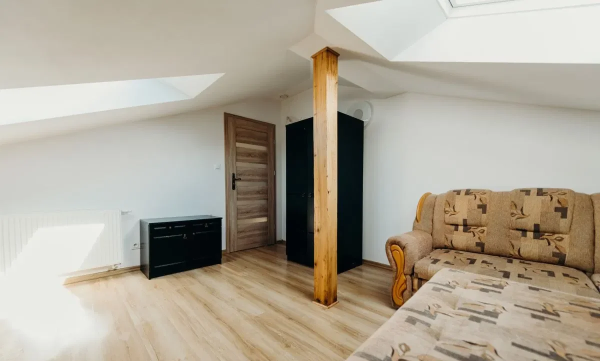DO WYNAJĘCIA KAWALERKA NA 1 PIĘTRZE - zdjęcie 8