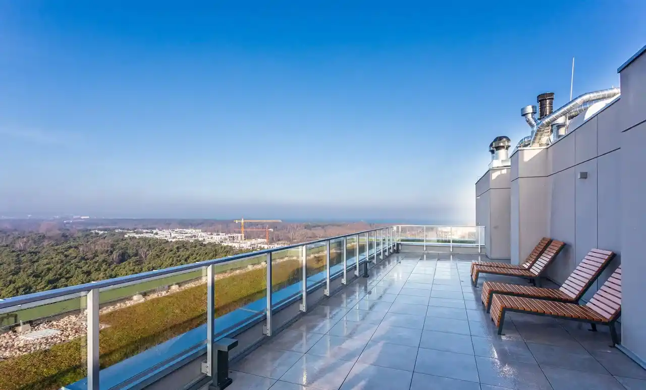 Apartament z sauną, siłownią i kortem tenisowym - zdjęcie 8