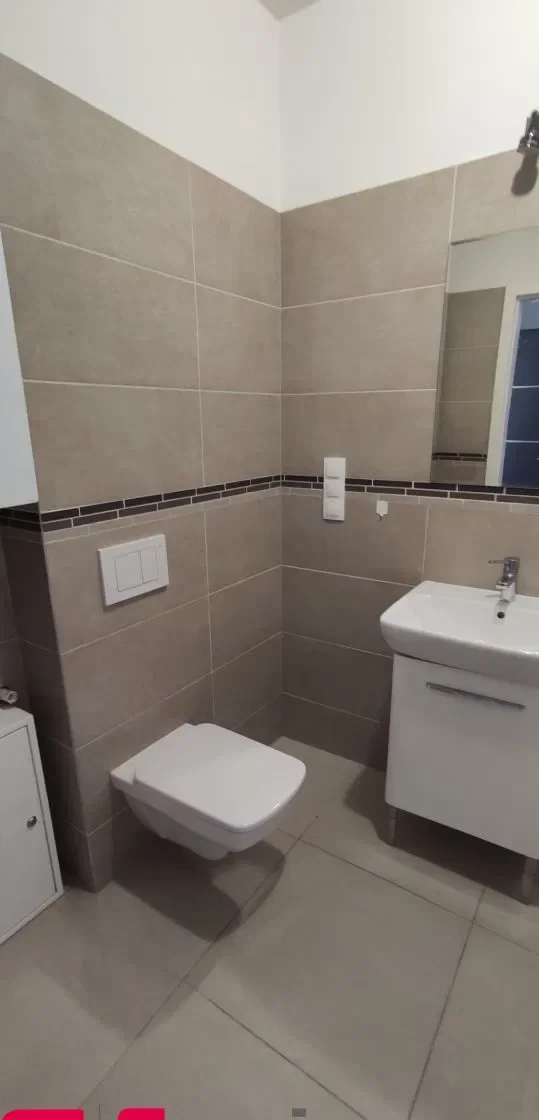 3 pokoje z osobną kuchnią i balkonem - zdjęcie 10