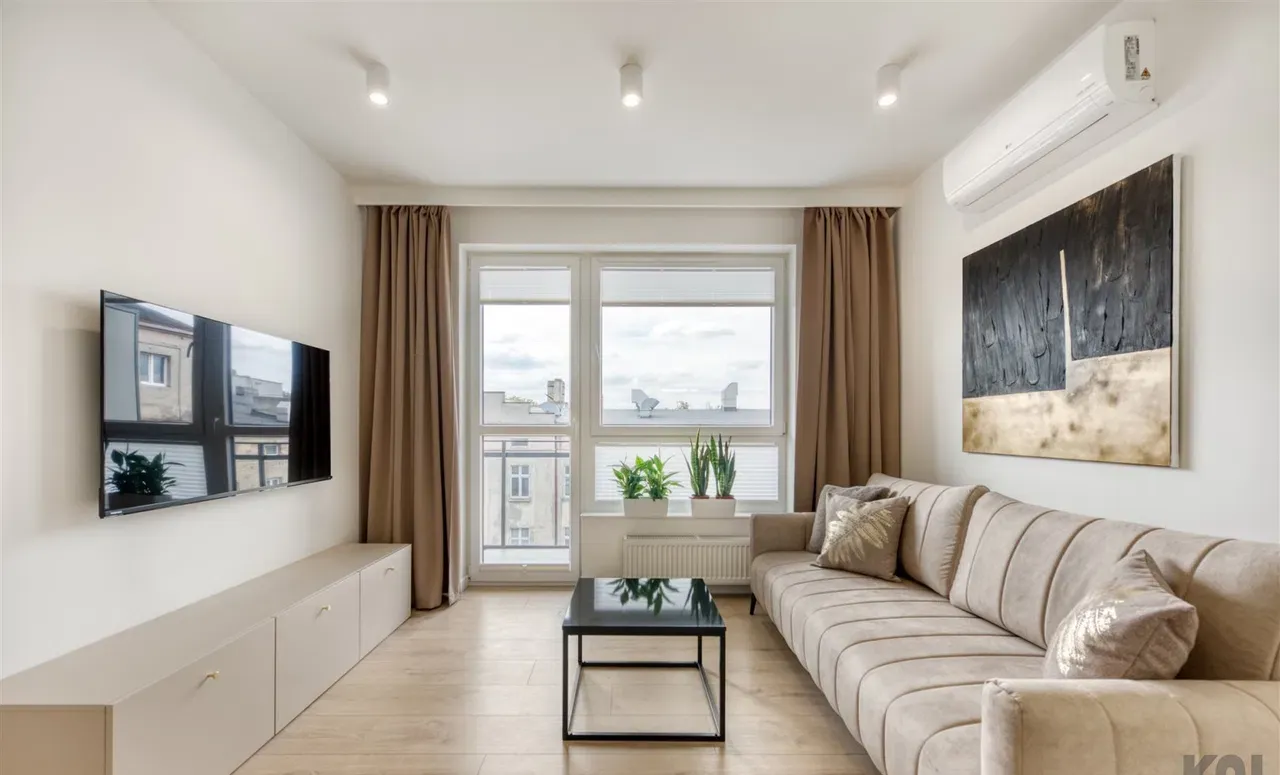 Atrakcyjny 3-pokojowy apartament na Księżym Młyni - zdjęcie 2