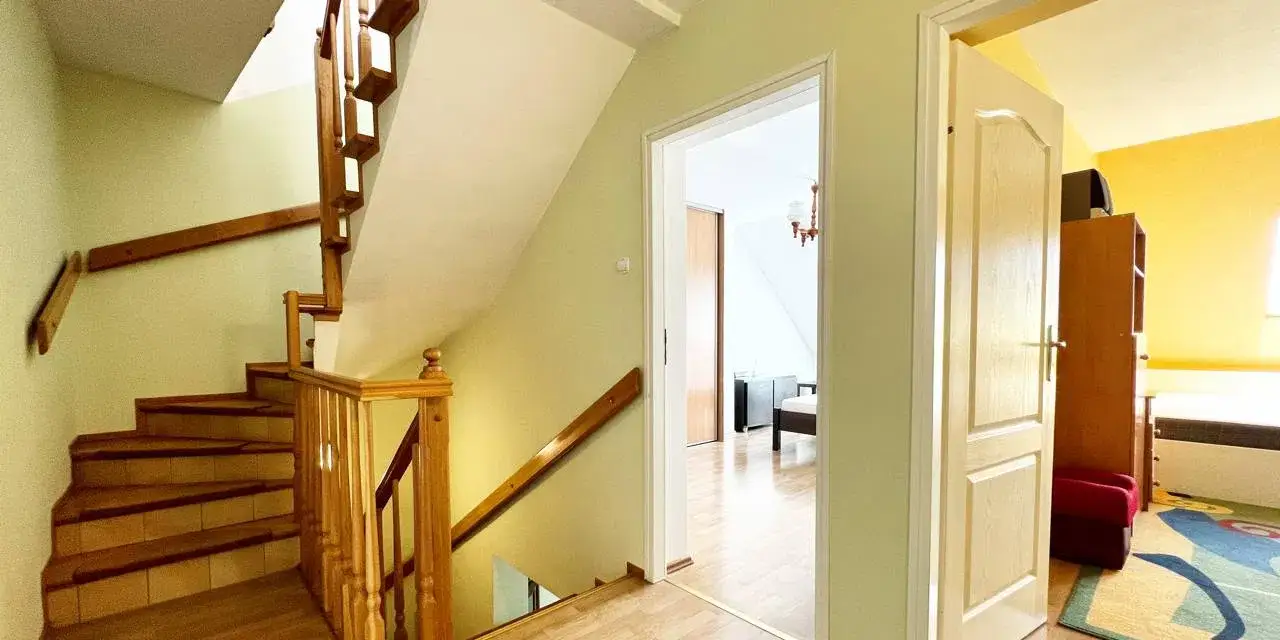 Dom |Bielany  | 149 m² | 5 pokoi + salon | ogród | garaż - zdjęcie 8
