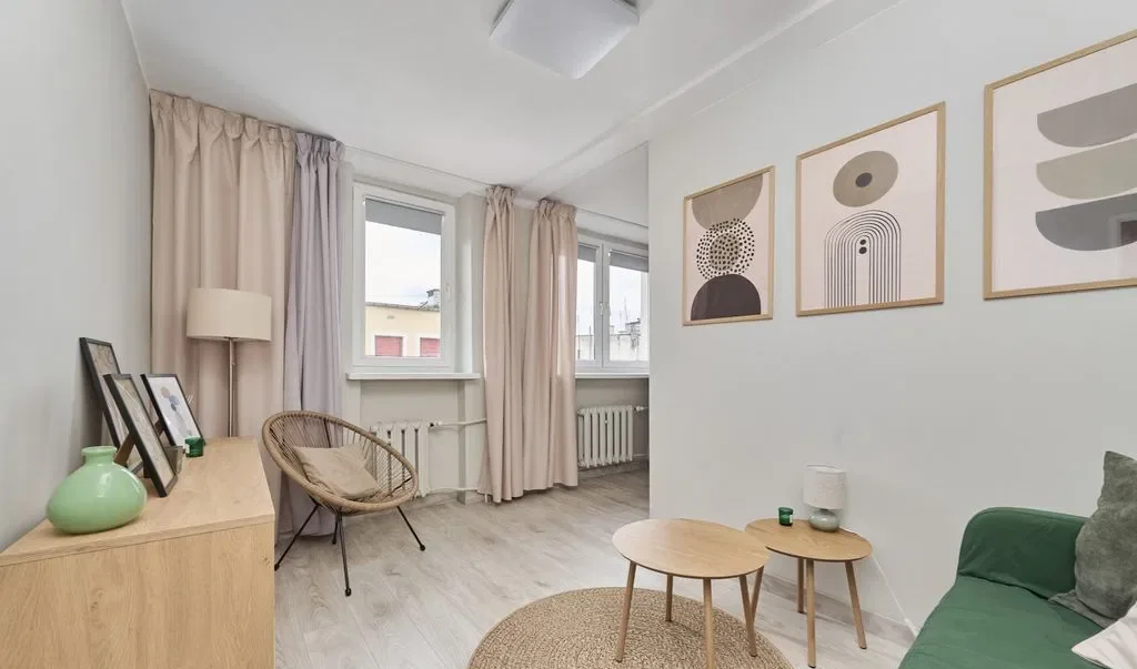 Przestronna kawalerka z garderobą w centrum!