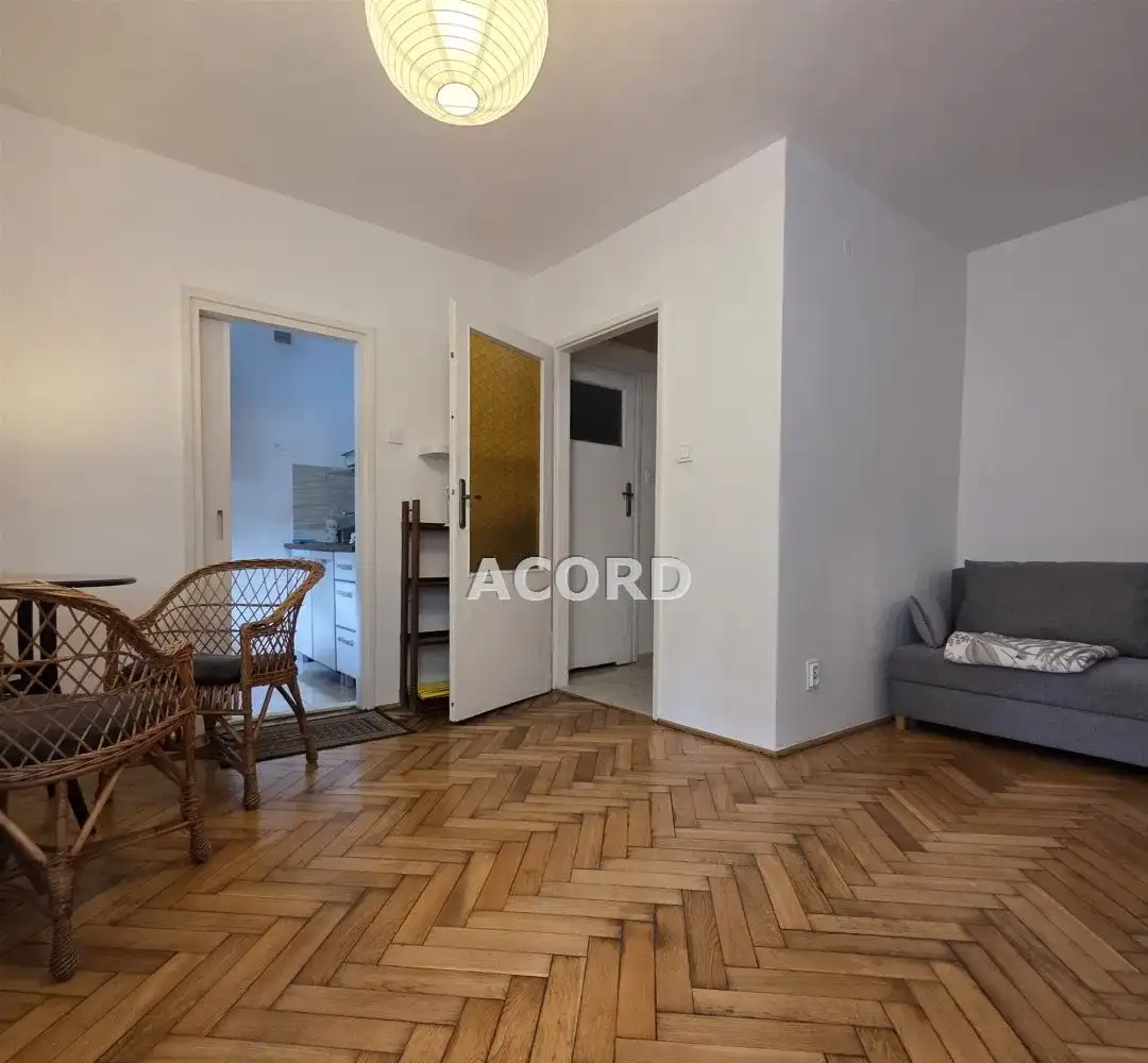 24,5 m2 na bliskim Żoliborzu - zdjęcie 9