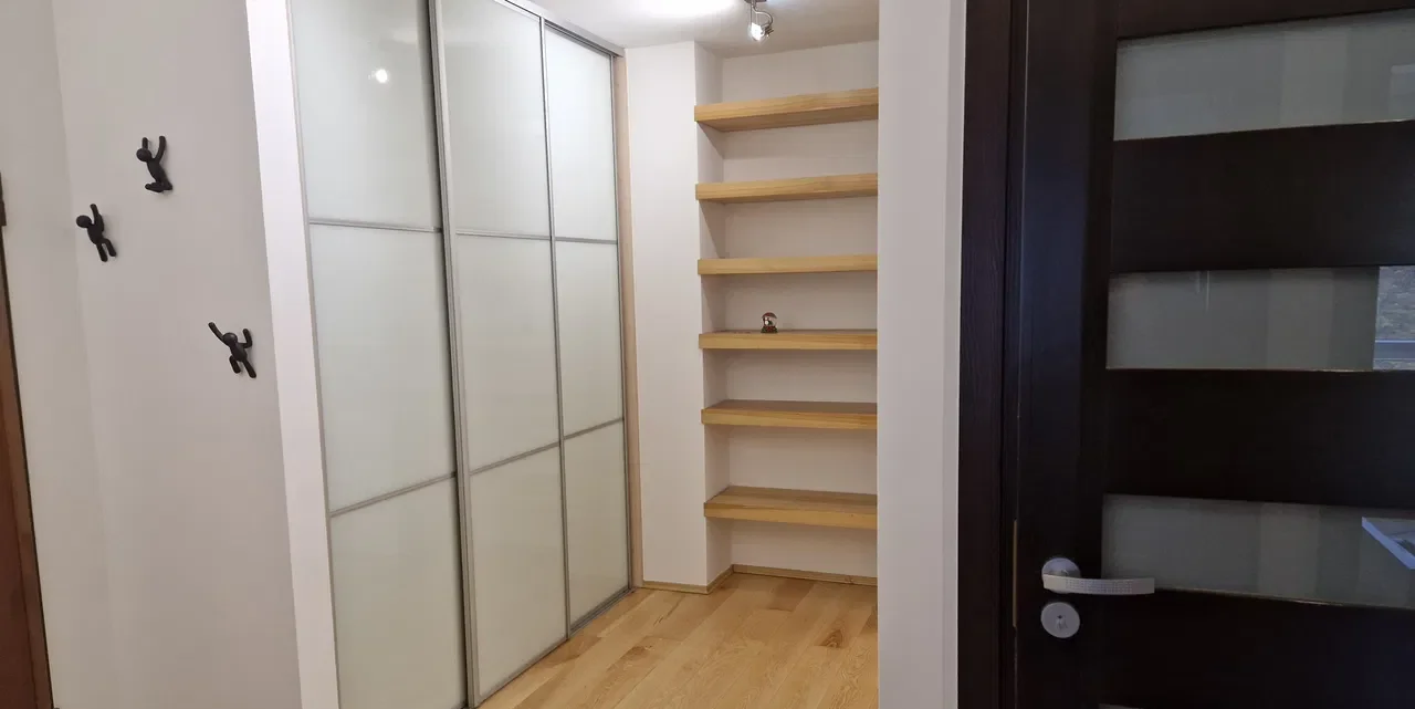3 pokojowe mieszkanie 78m2 na Woli bardzo blisko centrum - zdjęcie 4