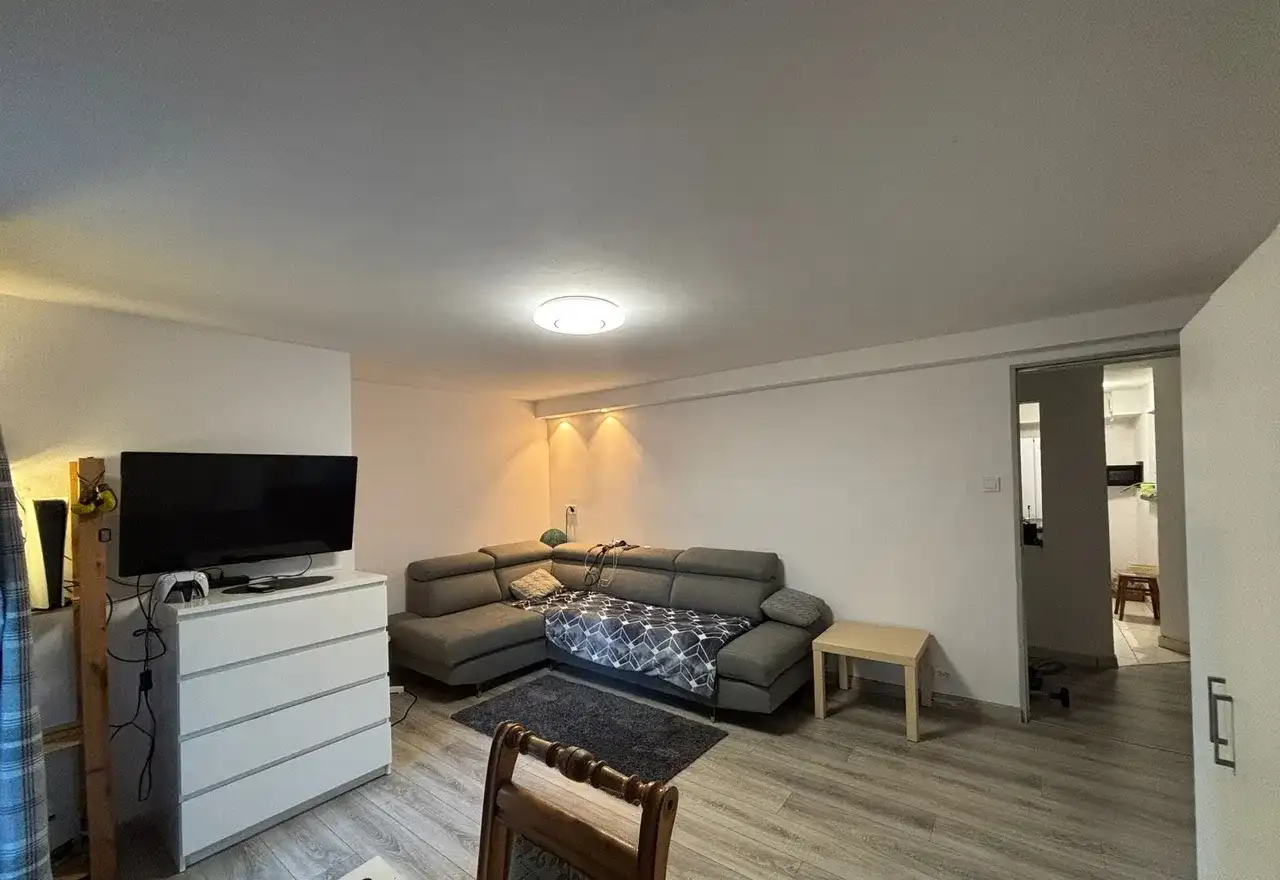 Pokój 20m2 umeblowany 1500zl z mediami - zdjęcie 2