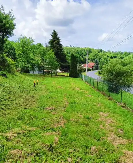 Do Wynajęcia zadbany dom z dużą działką (30 ar) – przestrzeń do własnej aranżacji Krzemienna - zdjęcie 7