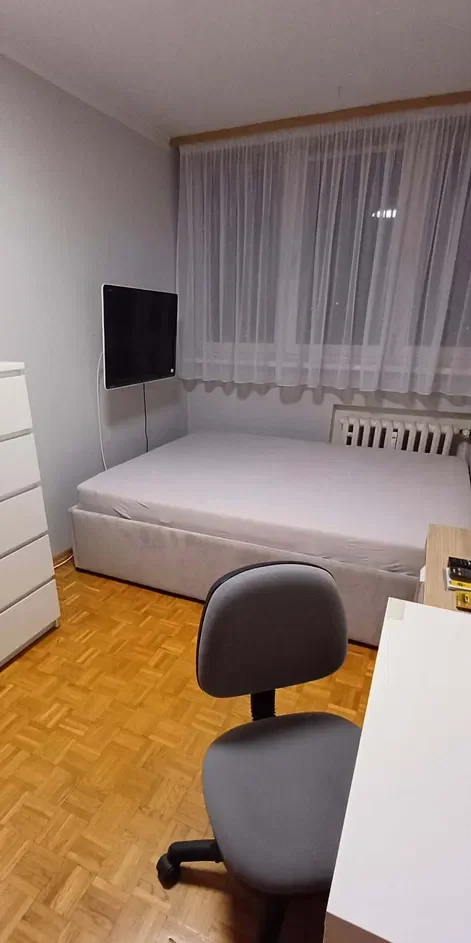 Pokój w mieszkaniu 3 pokojowym z 2 łazienkami przy ul. Tadeusza Zielińskiego - zdjęcie 6