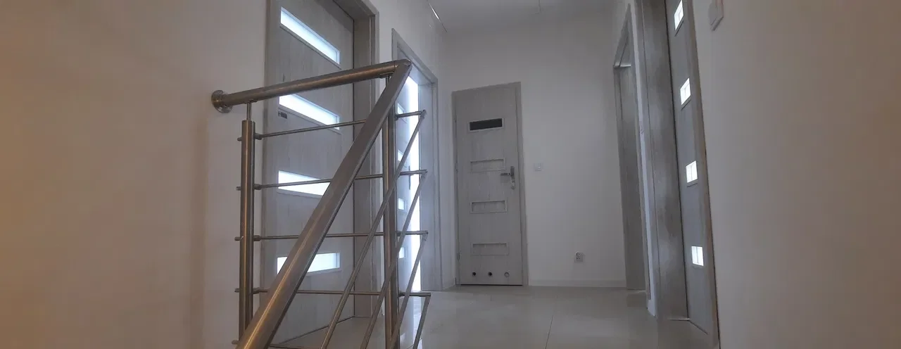 4 pokojowy dom w zabudowie szeregowej z ogródkiem - zdjęcie 6