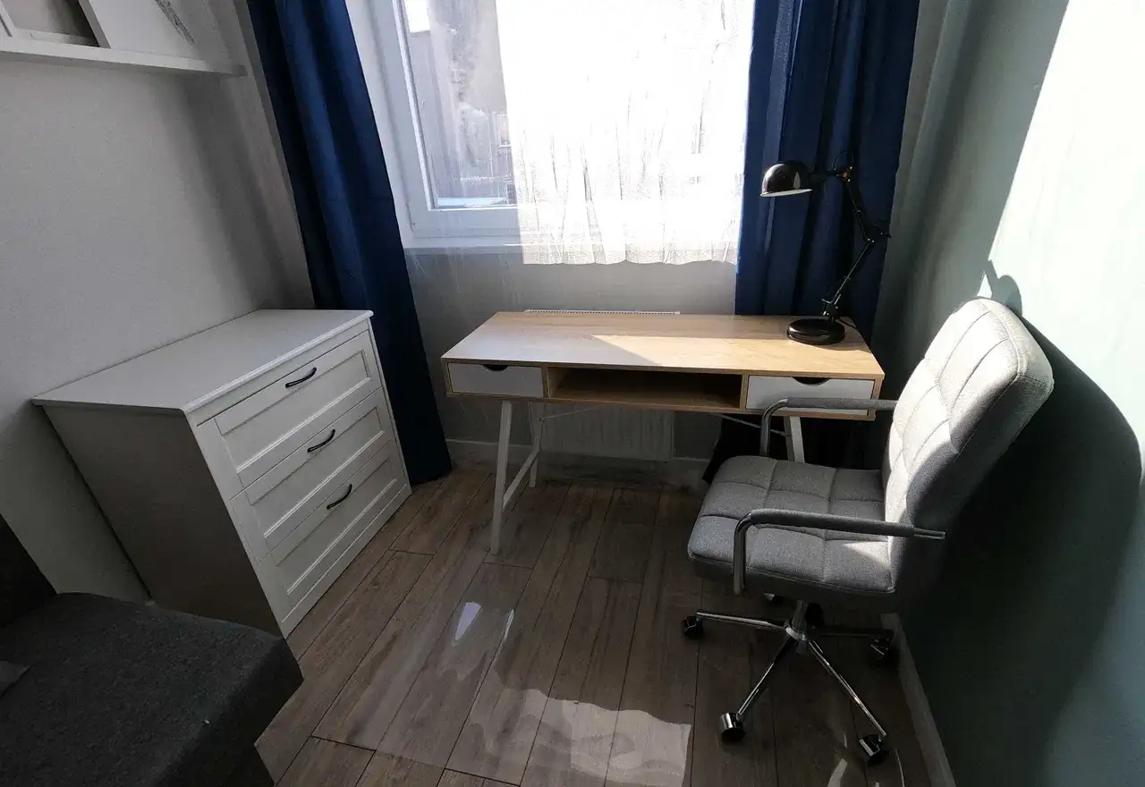 Duży pokój 1 osobowy, 11m2, Manufaktura, Nowe Osiedle - zdjęcie 3