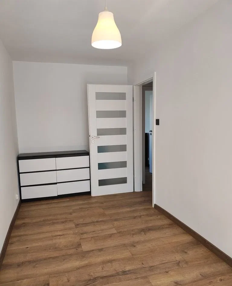 Dwupokojowe mieszkanie w centrum po remoncie - zdjęcie 8