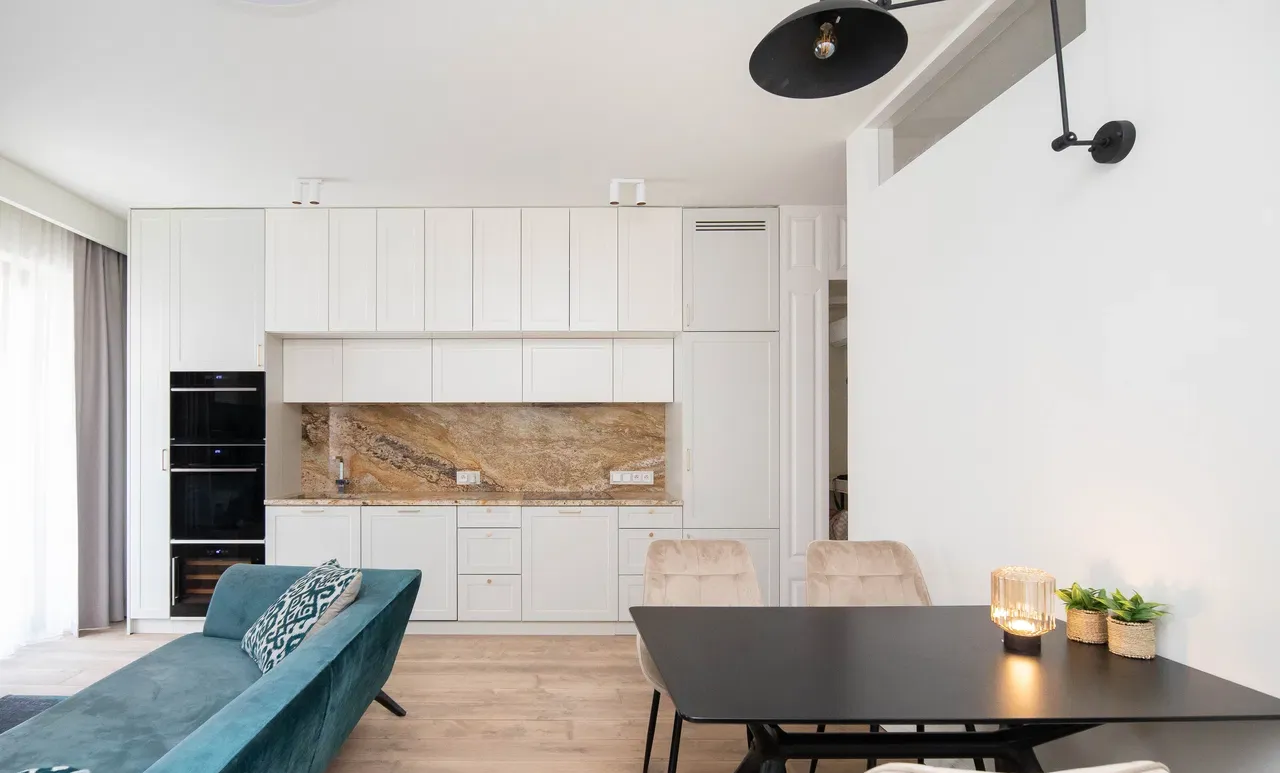 Elegancki apartament w centrum - prestiż i luksus - zdjęcie 5