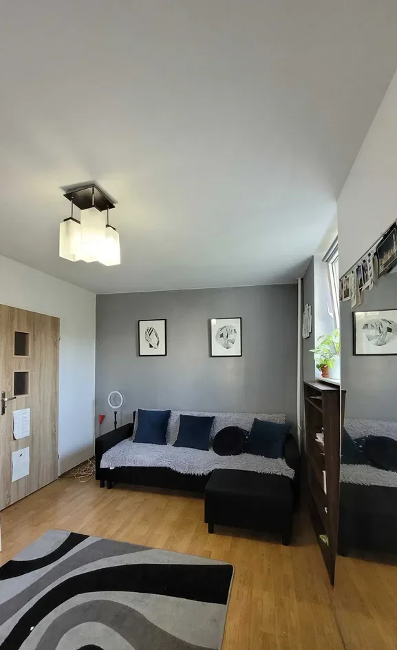 Dwa pokoje do wynajęcia- 10 i 17 m2 - z balkonem - zdjęcie 2