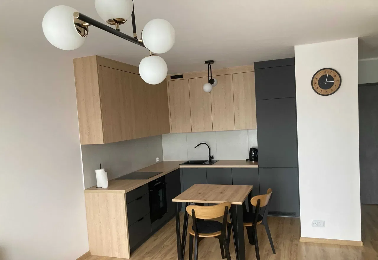 Mieszkanie 2 pokoje z balkonem z komórka lokatorska ul. A. Jagiellonki 40m2 - zdjęcie 2