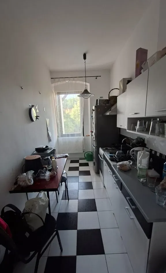 Przestronne mieszkanie z balkonem w kamienicy - zdjęcie 2