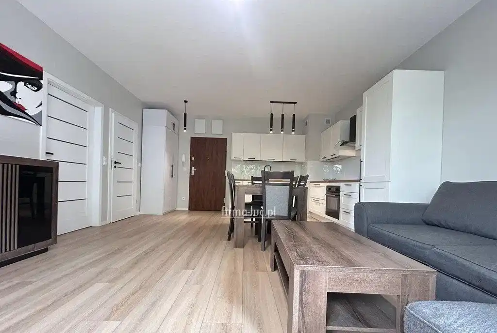 Apartament z m. postojowym, piwnicą w centrum. - zdjęcie 9