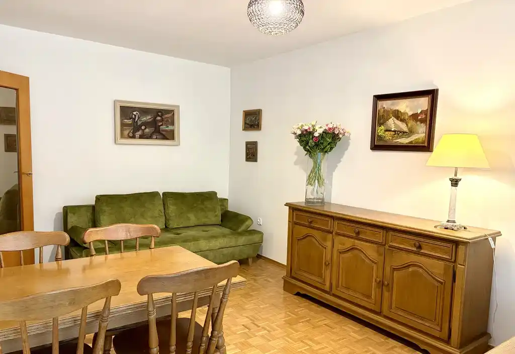 Mieszkanie 2-pokojowe z balkonem i oddzielną kuchnią