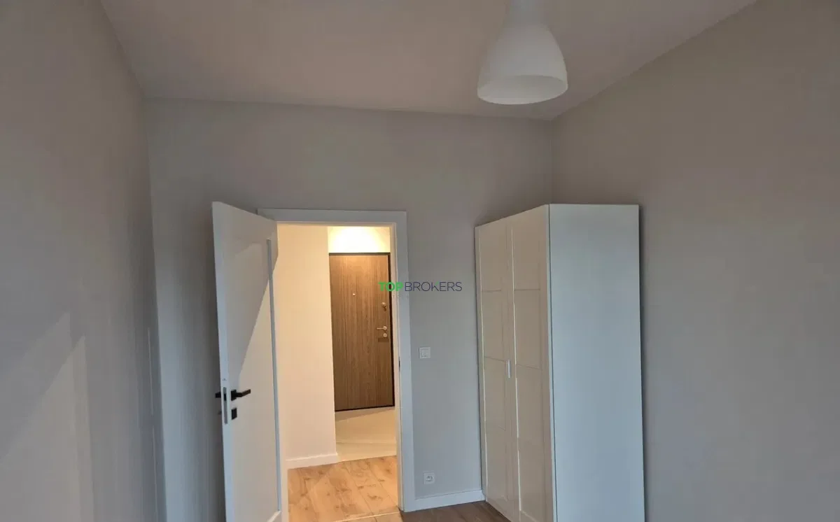 Przestronne, jasne 4 pokoje, duży balkon, garaż - zdjęcie 7