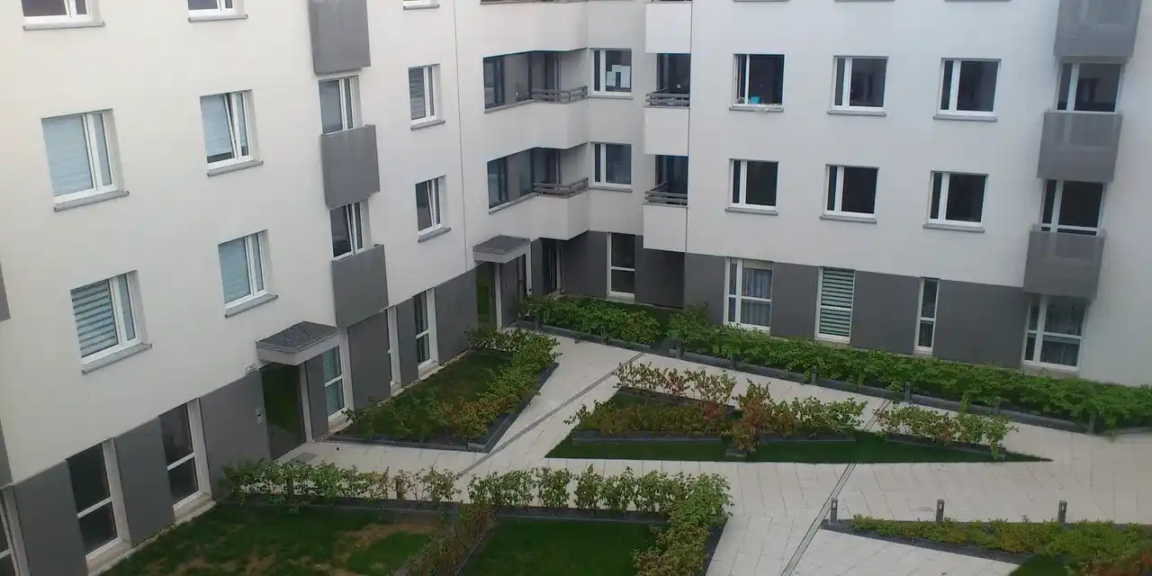 Pokoje do wynajęcia na okres wakacyjny we Wrocławiu - zdjęcie 10