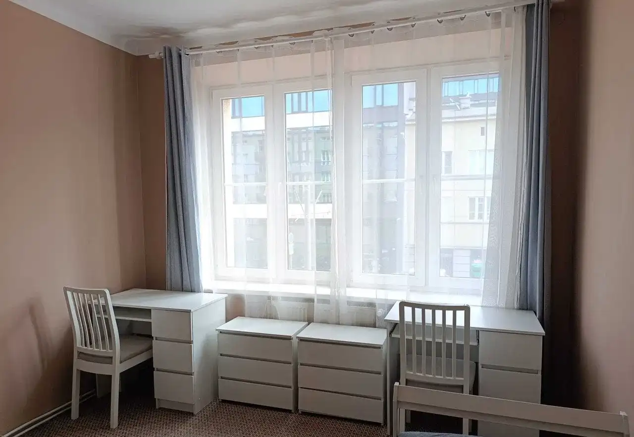 Duże dwupokojowe mieszkanie przy ul. Mogilskiej