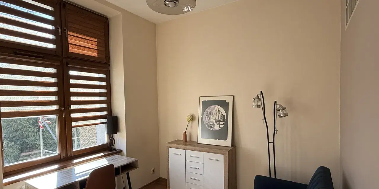 3-pokojowe ciche mieszkanie - zdjęcie 9