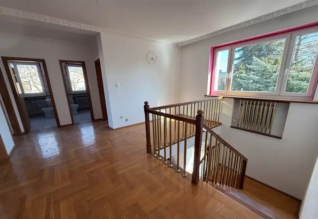 Duży dom pod działalność gospodarczą, pełne media, do adaptacji - zdjęcie 7